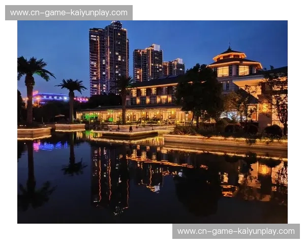 排名利雅得新月：夜色里的城市名片